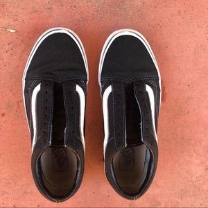 Old skool black and white classic vans
